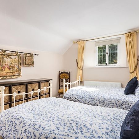 The Oval Villa Dunster Bagian luar foto