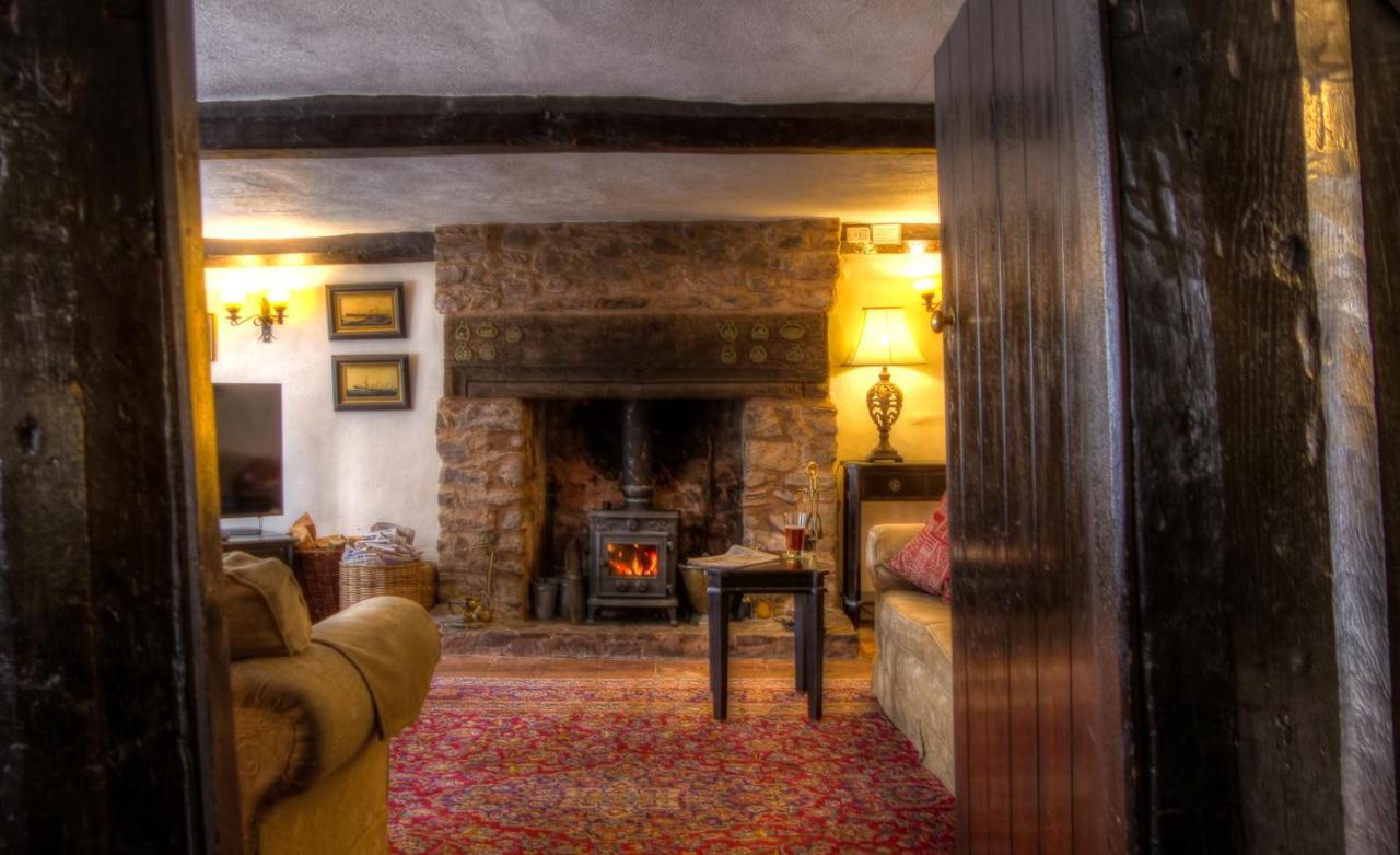 The Oval Villa Dunster Bagian luar foto