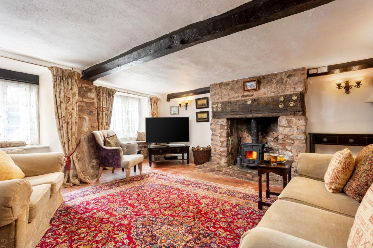 The Oval Villa Dunster Bagian luar foto